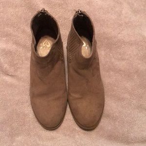 Girls booties 🚫SOLD🚫